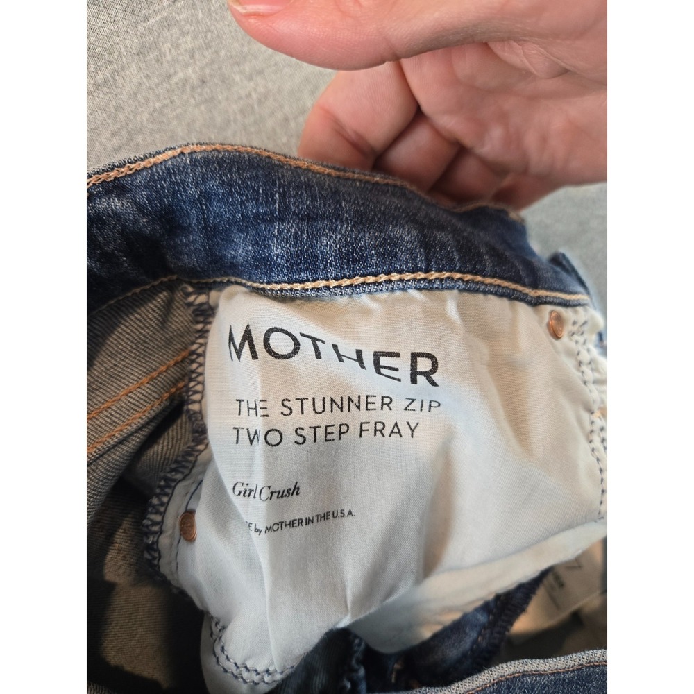 MOTHER JEANS Size 27 'The Stunner Zip Two Step Fray - Girl Crush' (Mid-Rise) - Picture 7 of 16